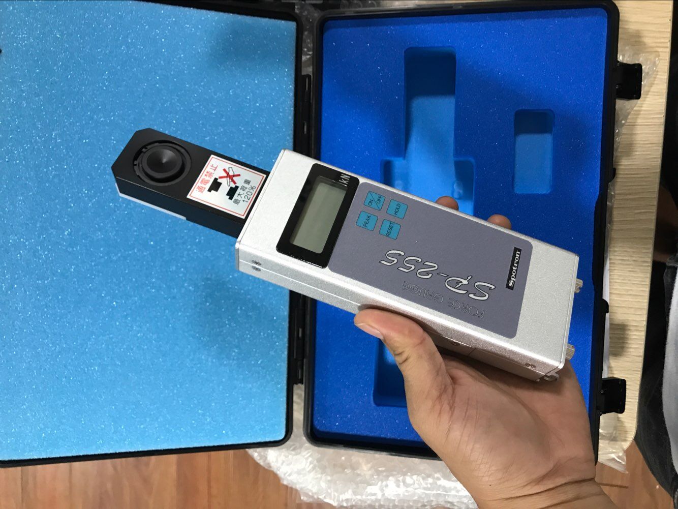 狮宝龙spotron一体便携式数字显示压力计sp-255-10kn